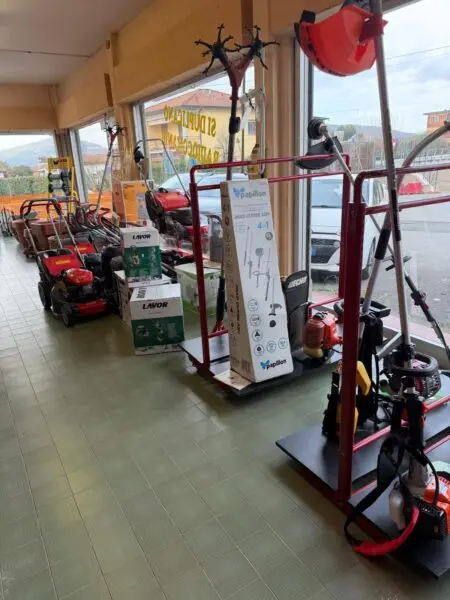 Centro Commerciale via Xxix Novembre 29, Castelnuovo Magra