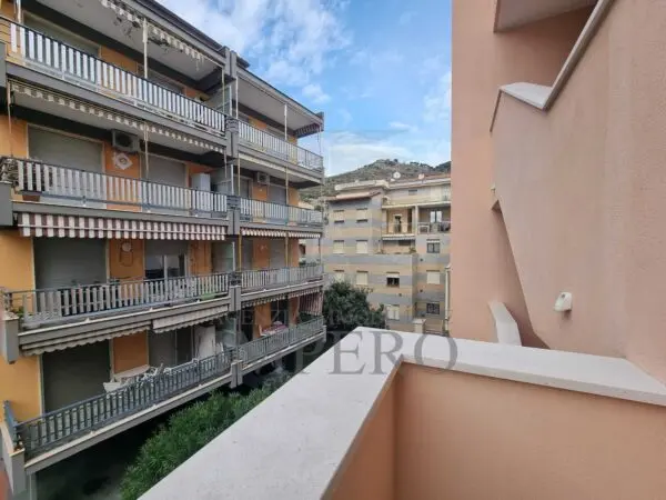 Bilocale via Passeggiata Trento Trieste 39, Ventimiglia