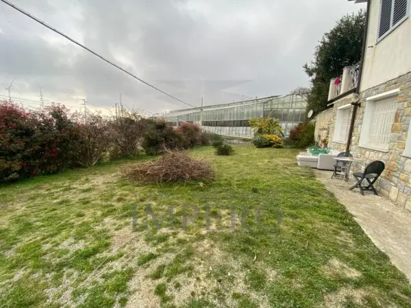 Villa strada Ospedaletti 52, Ospedaletti
