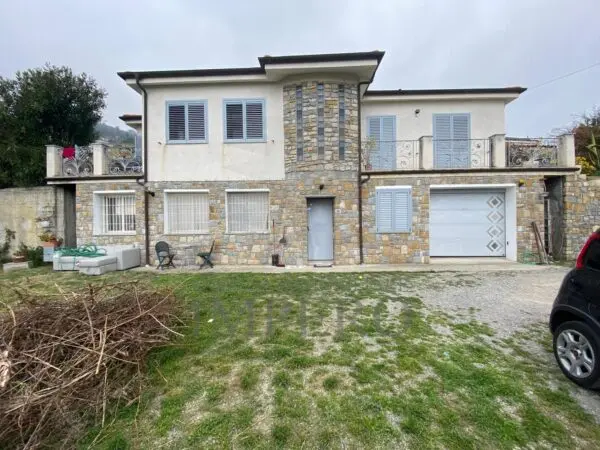 Villa strada Ospedaletti 52, Ospedaletti