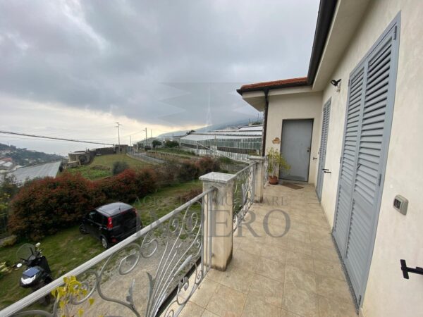 Villa strada Ospedaletti 52, Ospedaletti