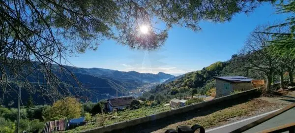 Villa Trifamiliare strada Provinciale, Dolceacqua