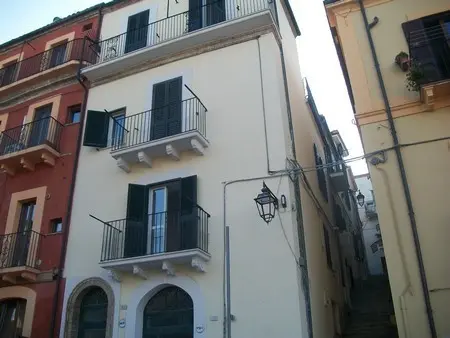 Capannone via Valera, Lanciano