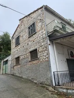 Casale via Della Madonna, Altino