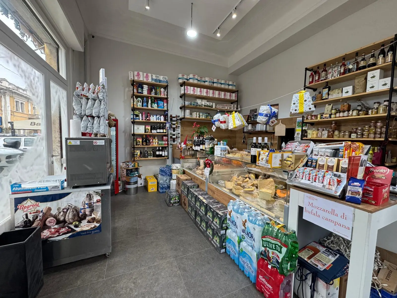Immagine per Alimentare in vendita a Sanremo corso Giuseppe Mazzini 12