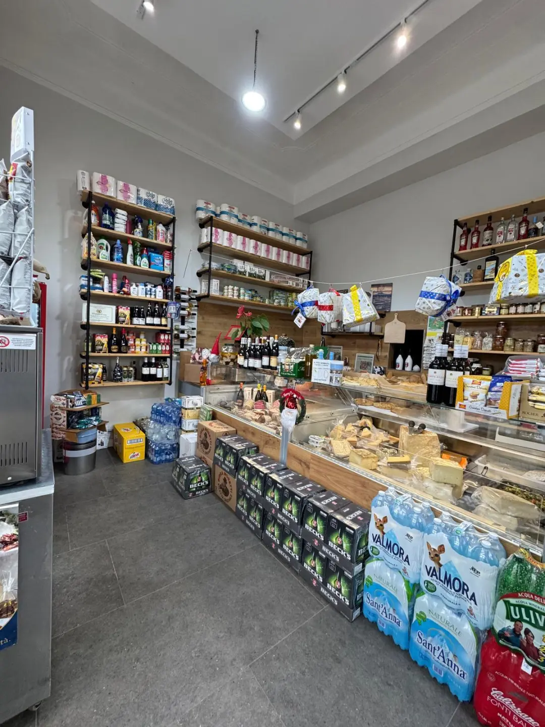 Immagine per Alimentare in vendita a Sanremo corso Giuseppe Mazzini 12