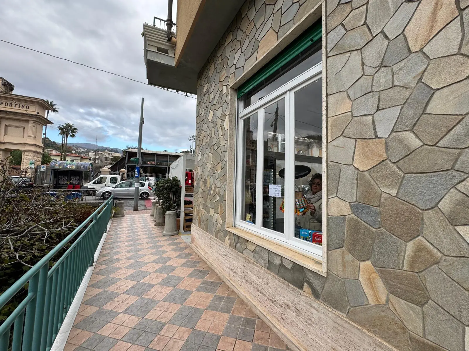 Immagine per Alimentare in vendita a Sanremo corso Giuseppe Mazzini 12