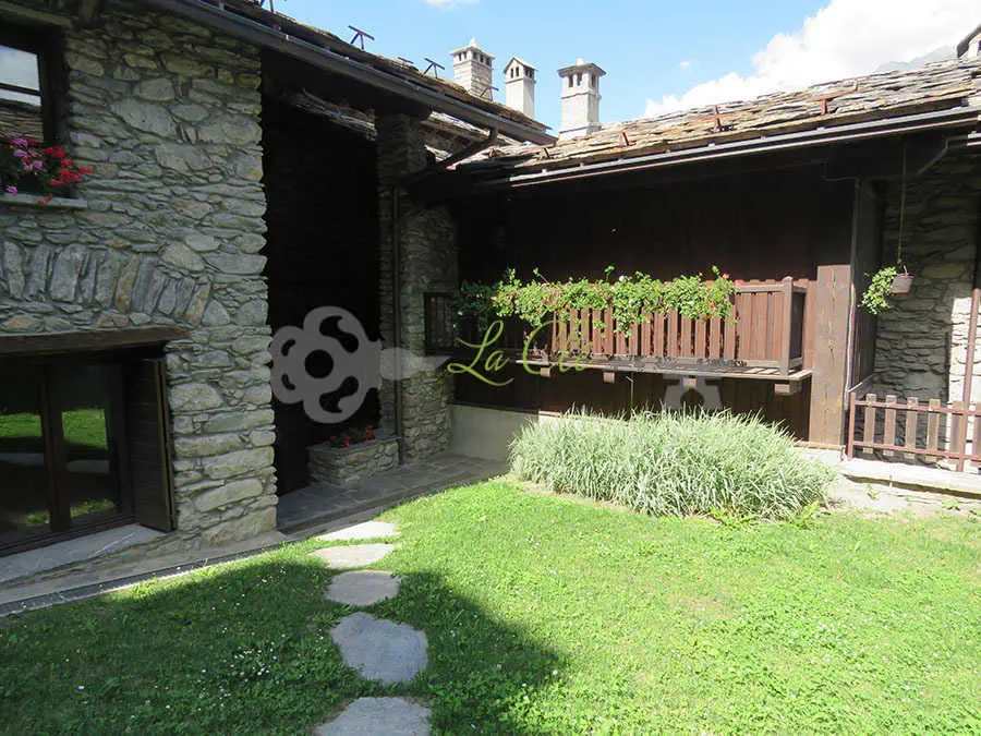 Immagine per Quadrilocale in affitto a Courmayeur