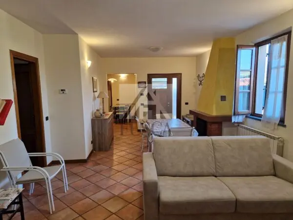 Villa Bifamiliare via Della Santissima Annunziata, Lucca