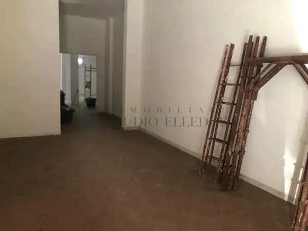 Capannone via Manzoni 161 a, Bari