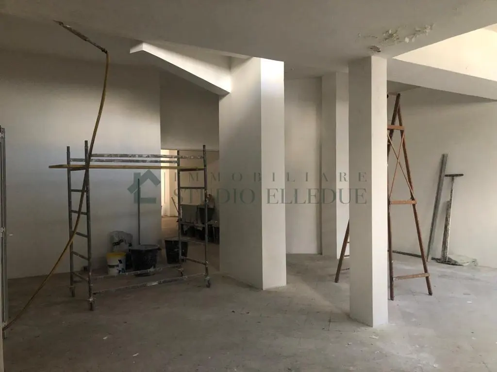 Immagine per Capannone in vendita a Bari via Manzoni 161 a 