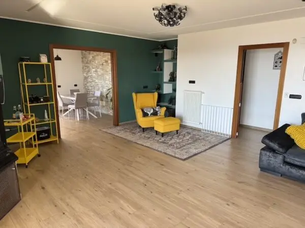 Porzione Di Casa via Poggio, Castellaro