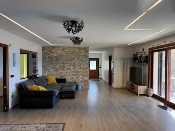 Porzione Di Casa via Poggio, Castellaro