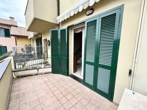 Villa A Schiera via San Francesco, Taggia