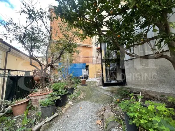 Terratetto via Rambaldi 25, Sanremo