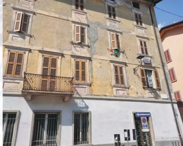 Negozio piazza Vistallo Zignoni 33, San Giovanni Bianco