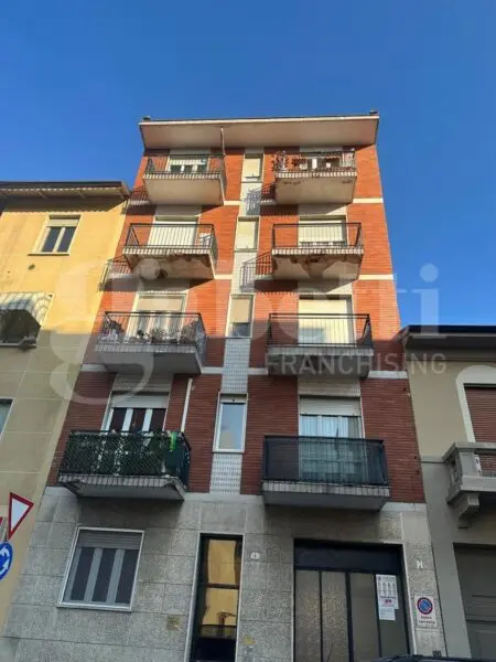 Appartamento via Rimini 1, Torino
