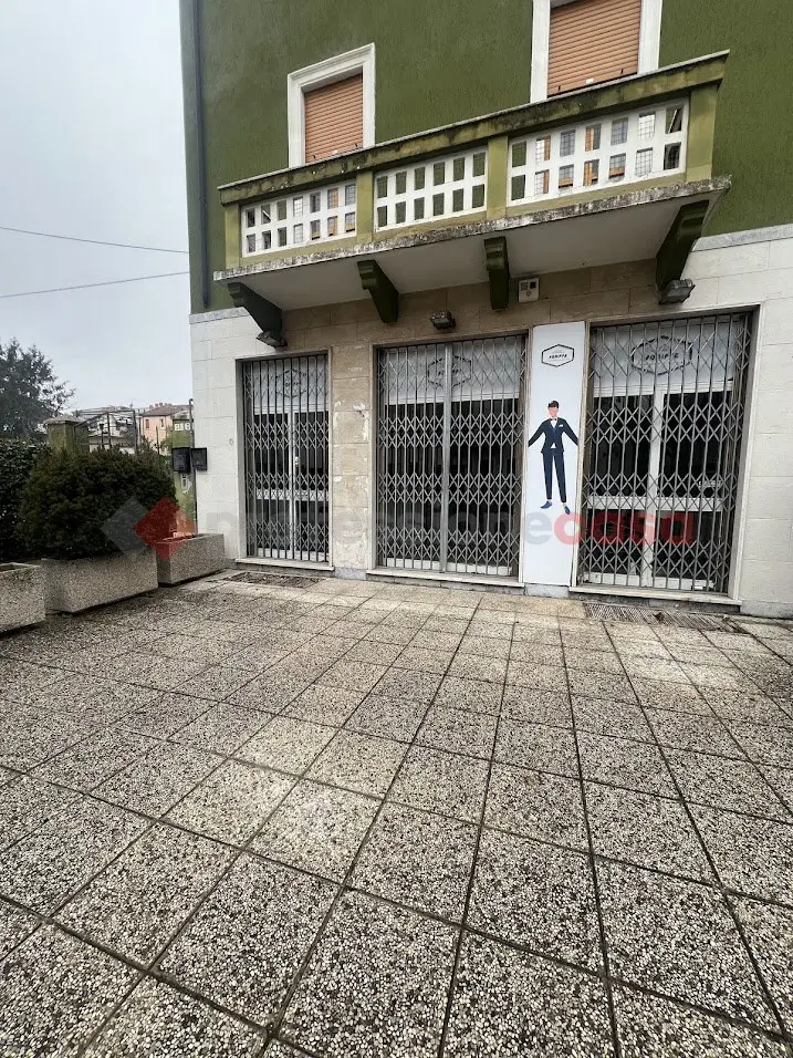 Immagine per Negozio in affitto a Verona viale Spolverini 53