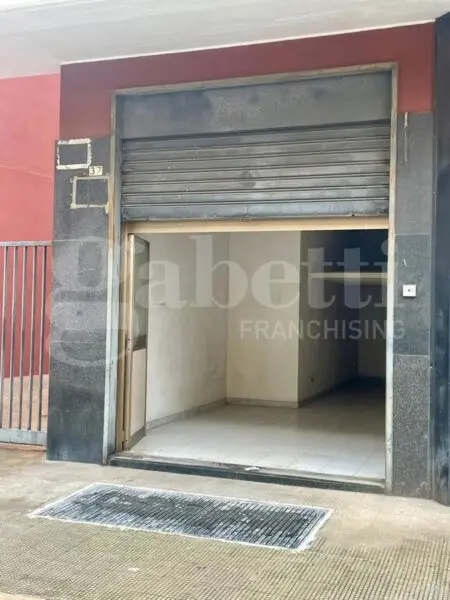 Negozio via Timavo, Barletta
