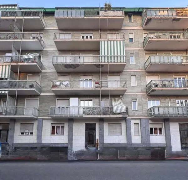Appartamento via Brissogne, Torino