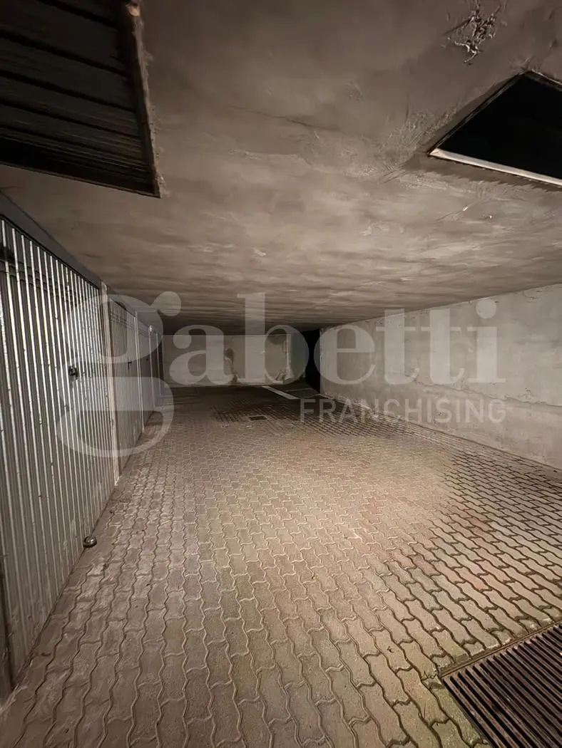 Immagine per Box - Posto auto in vendita a Rivoli via Alle Scuole 4