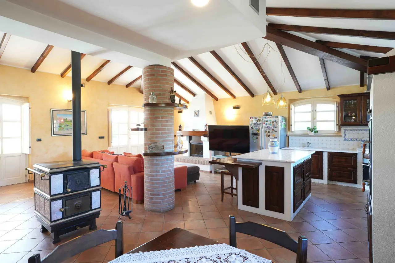 Immagine per Villa in Vendita a Oratino Strada Comunale Per Oratino