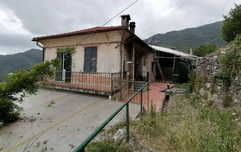 Immagine per Appartamento in asta a Neirone via Località Pezza