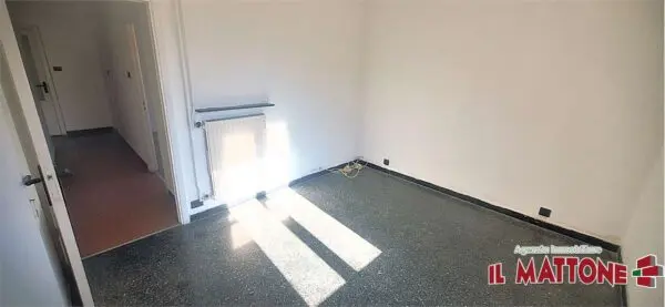 Appartamento via Campomorone, Genova