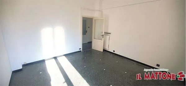 Appartamento via Campomorone, Genova