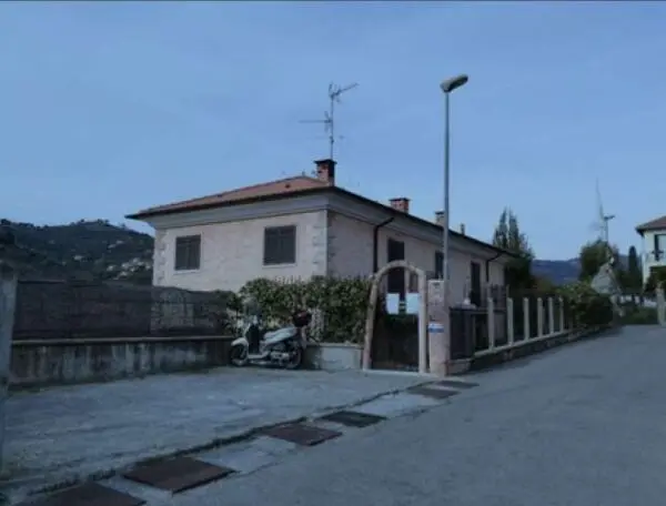Villa Bifamiliare via Seuta, Diano Castello