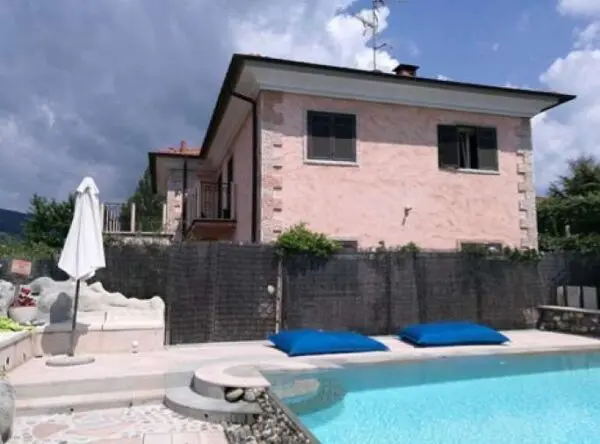 Villa Bifamiliare via Seuta, Diano Castello