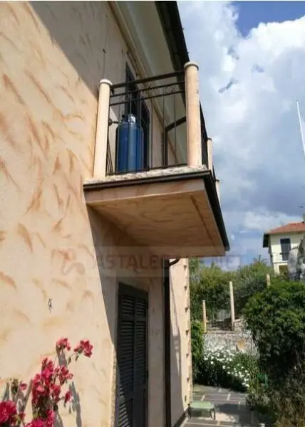 Villa Bifamiliare via Seuta, Diano Castello