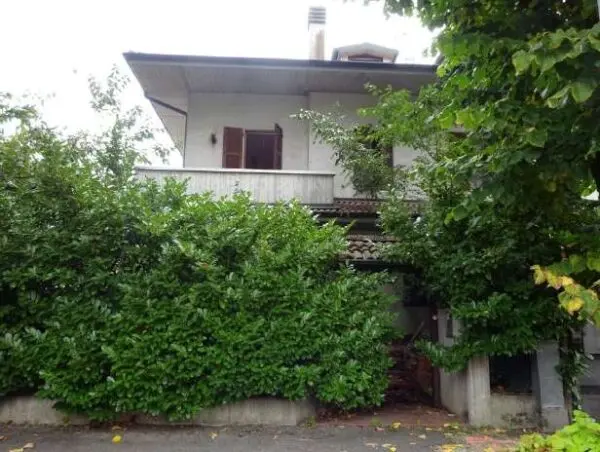 Villetta A Schiera Inzago