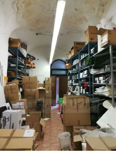 Magazzino via Pollupice 39, Finale Ligure