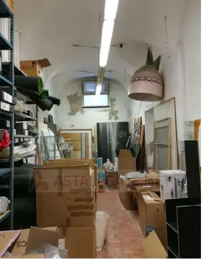 Magazzino via Pollupice 39, Finale Ligure