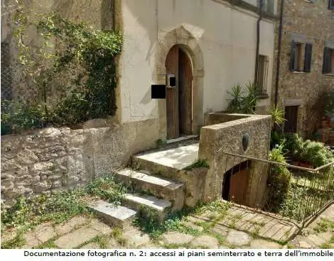 Appartamento piazza Della Chiesa 12, Luni
