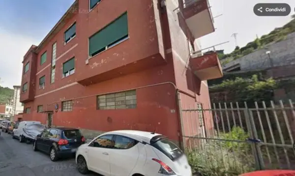 Magazzino via Trensasco 14 r, Genova