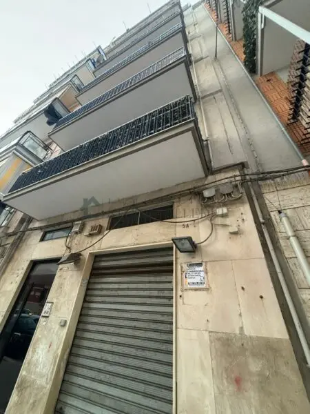 Capannone via Francesco Netti 5b, Bari