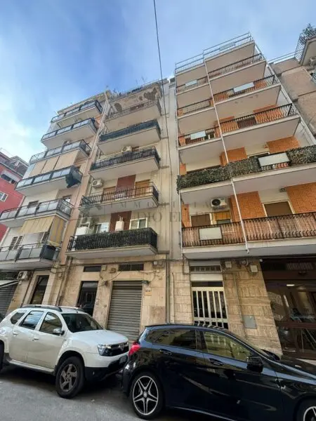 Capannone via Francesco Netti 5b, Bari