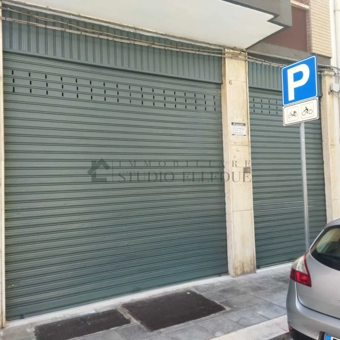 Immagine per Negozio in vendita a Bari via Francesco Petrelli 6