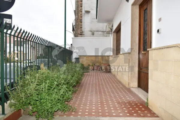 Villa Trifamiliare via Giuseppe Garibaldi 45, Copertino