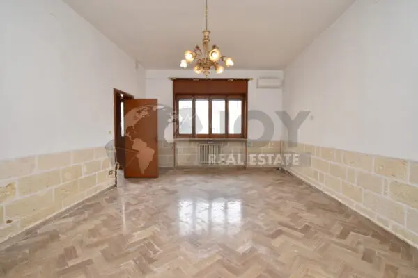 Villa Trifamiliare via Giuseppe Garibaldi 45, Copertino