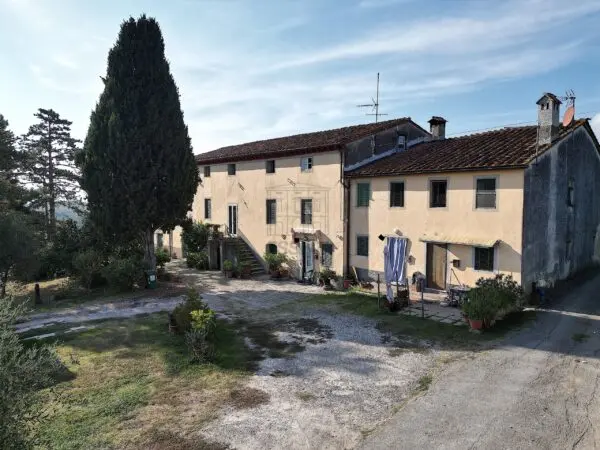 Casale via Di Collecchio, Capannori