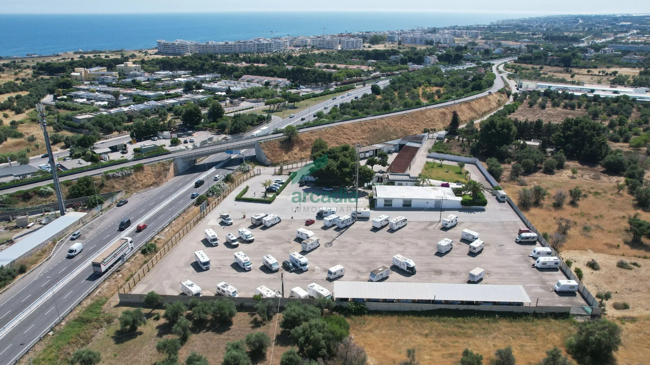 Immagine per Commerciale in vendita a Bari via Giovanni Gentile 79bis
