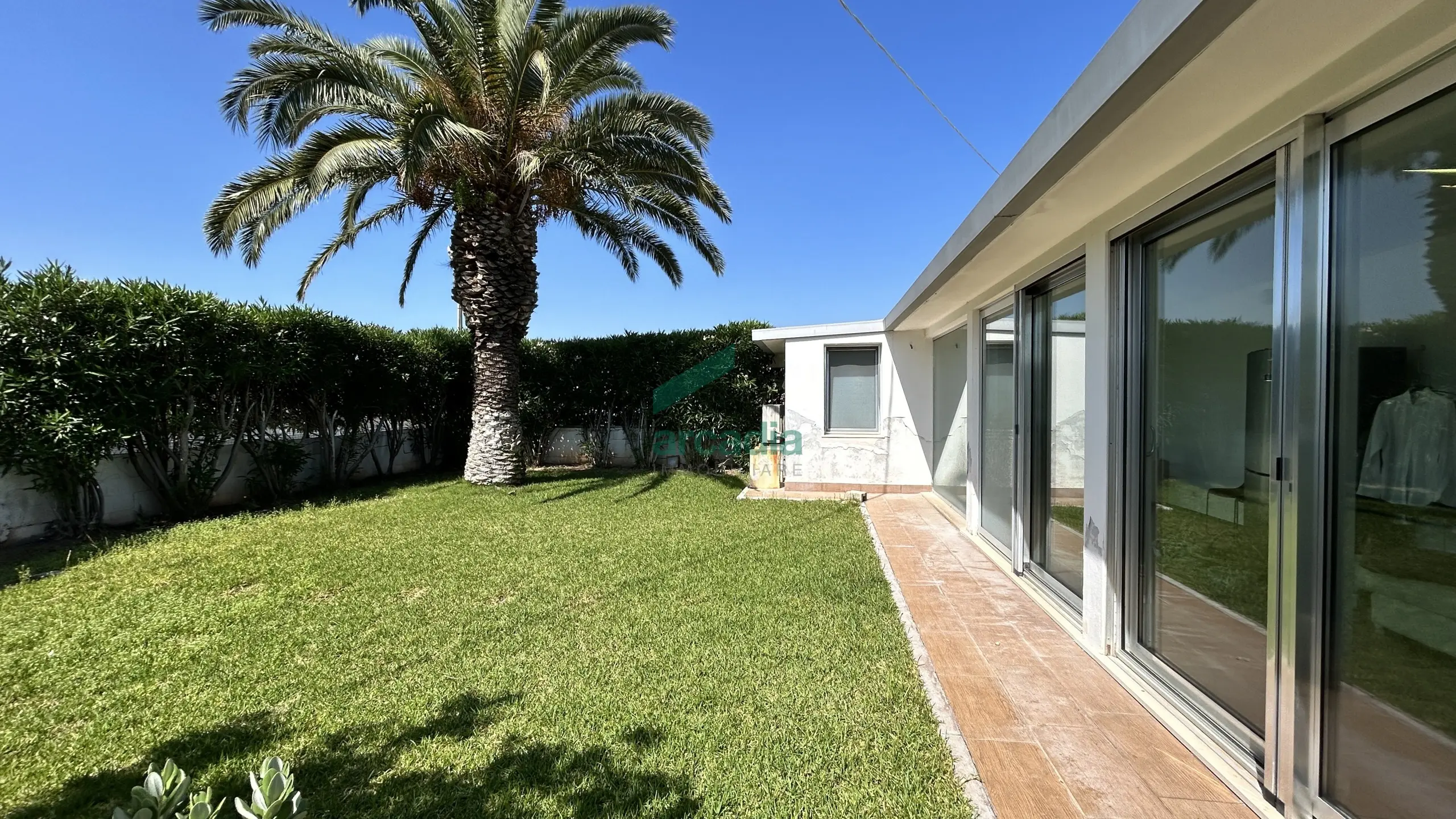 Immagine per Commerciale in vendita a Bari via Giovanni Gentile 79bis