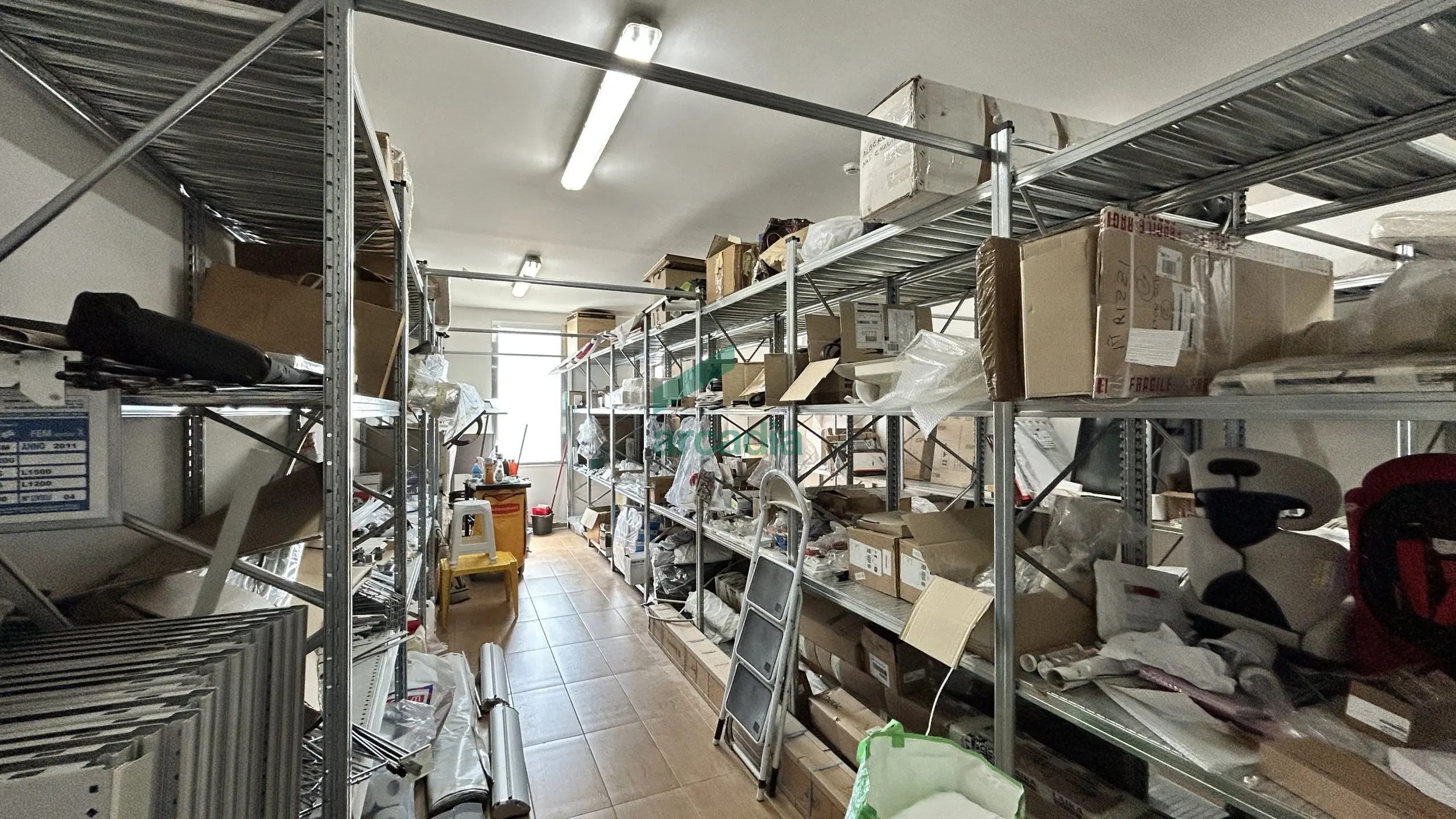 Immagine per Commerciale in vendita a Bari via Giovanni Gentile 79bis