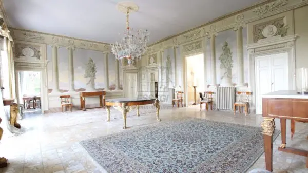 Villa 676, Lucca