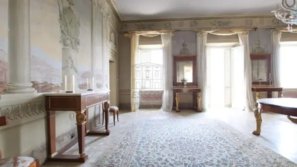 Villa 676, Lucca