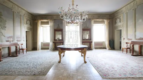 Villa 676, Lucca
