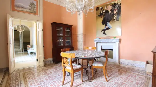 Villa 676, Lucca